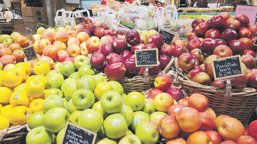Retailers can highlight New York apples with vibrant displays, promotions, and grower spotlights.