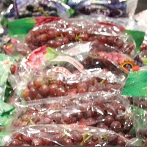 red seedless grapes