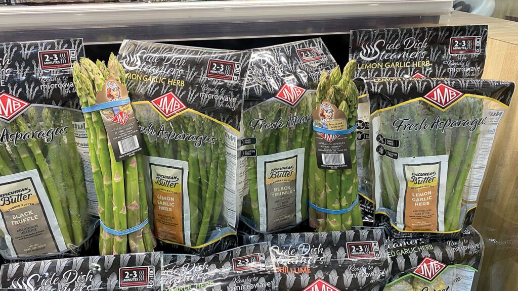 Jacobs, Malcolm & Burtt’s new Side Dish Steamers pairs fresh asparagus with flavored butter inclusions, such as Black Truffle and Chili Lime. The microwavable bag has steam-release capabilities built in, combined with an easy tear-off top and convenient zip-locking seal.