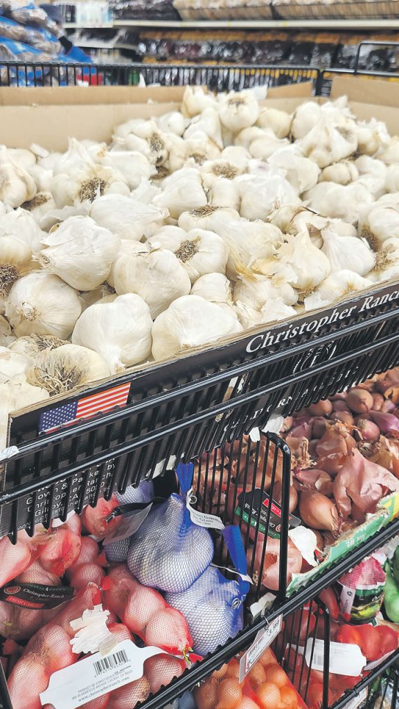 The better the appearance of garlic in-store, the better the sales. Retailers should be sure the garlic is clean with no skins on the bulk.