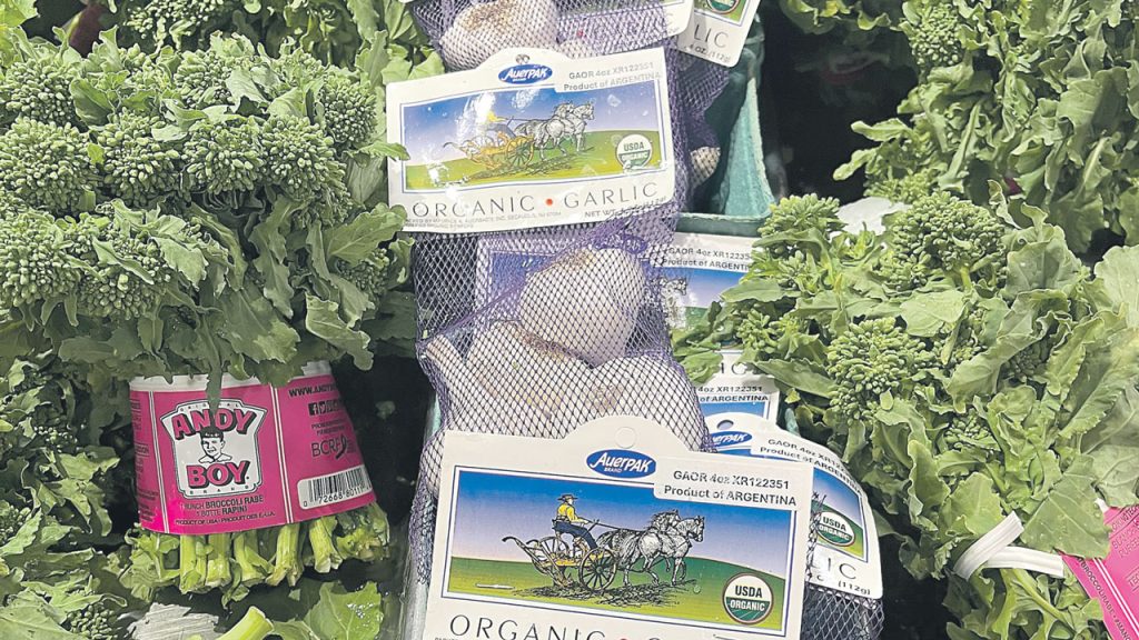 PRODUCE BUSINESS PHOTO