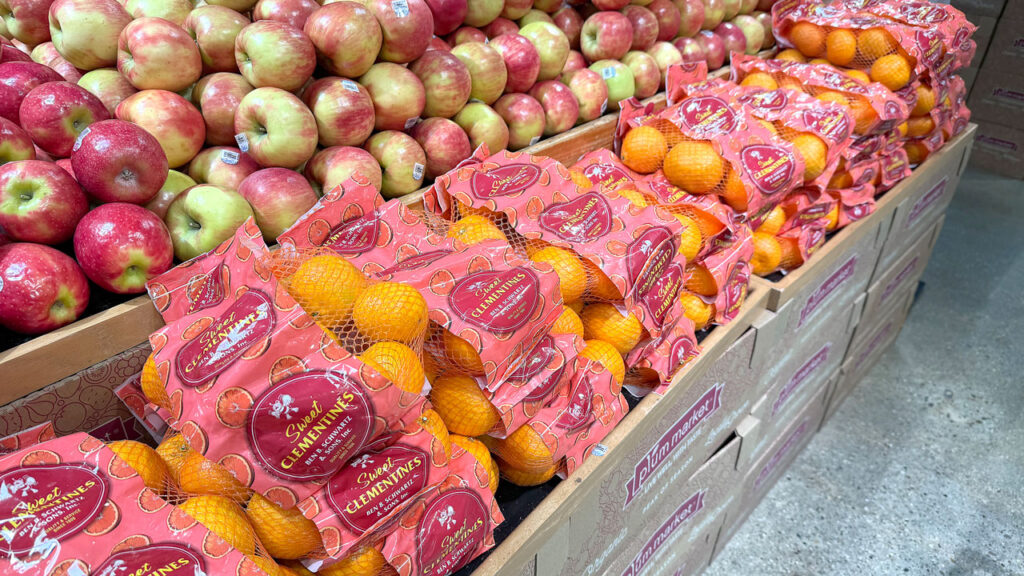 Ben B. Schwartz & Sons, Detroit, MI, introduced new mesh bags for citrus products, last year, after receiving requests from customers.