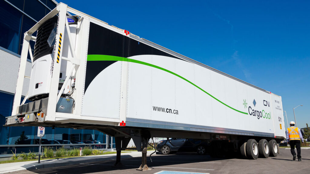 CN’s Intermodal service provides a full complement of integrated logistics services, with strategically located intermodal terminals near some of the most densely populated regions.