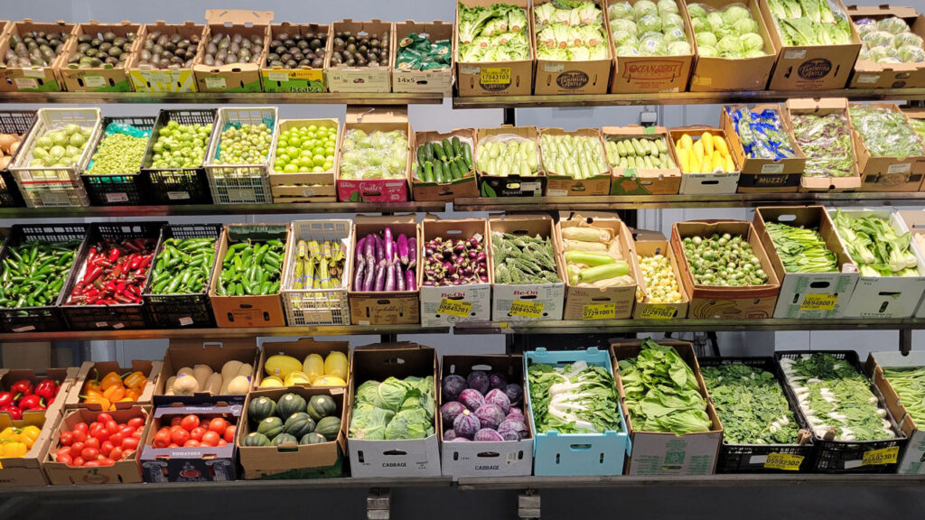 At the Chicago International Produce Market, La Galera Produce, also known as Galera Fresh, first opened for business in 2004, when its primary focus was on importing Mexican produce. The company later evolved to focus on the U.S. market, adding Western vegetables, including potatoes and onions.