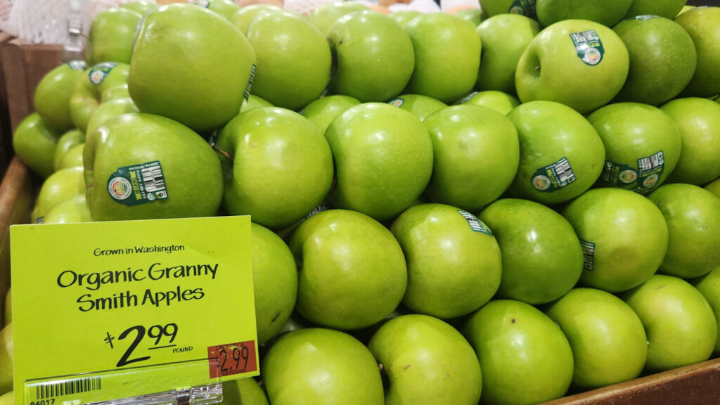 Granny Smith apples remain among important varieties for retailers nationwide.
