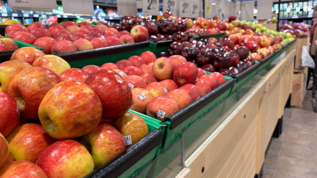 Most fresh produce moving between Canada and the United States has remained tariff-free when CUSMA (Canada‑United States‑Mexico Agreement)-compliant. However, repeated tariff threats have complicated contracting, investment and sourcing decisions.